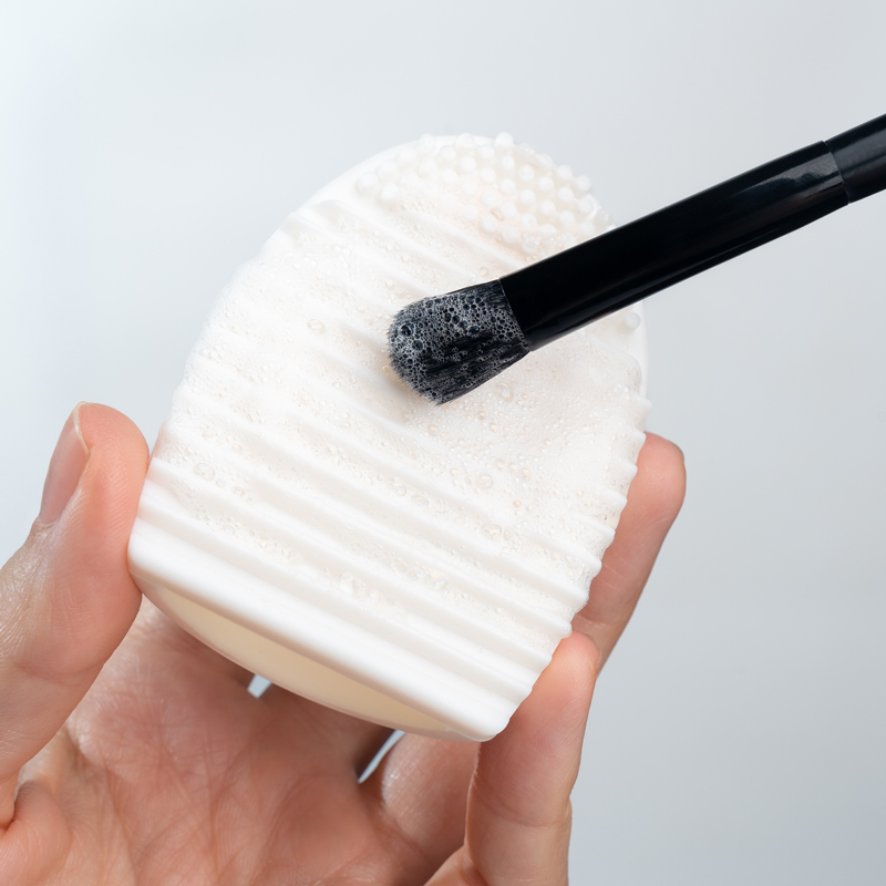 Egg Brush Cleaning Tutorial & Review 